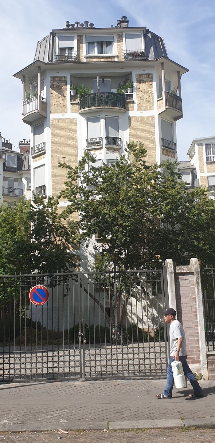 Promenades architecturales et urbaines : Les HBM de brique de Paris Habitat de la Porte de Montmartre - Paris 18e