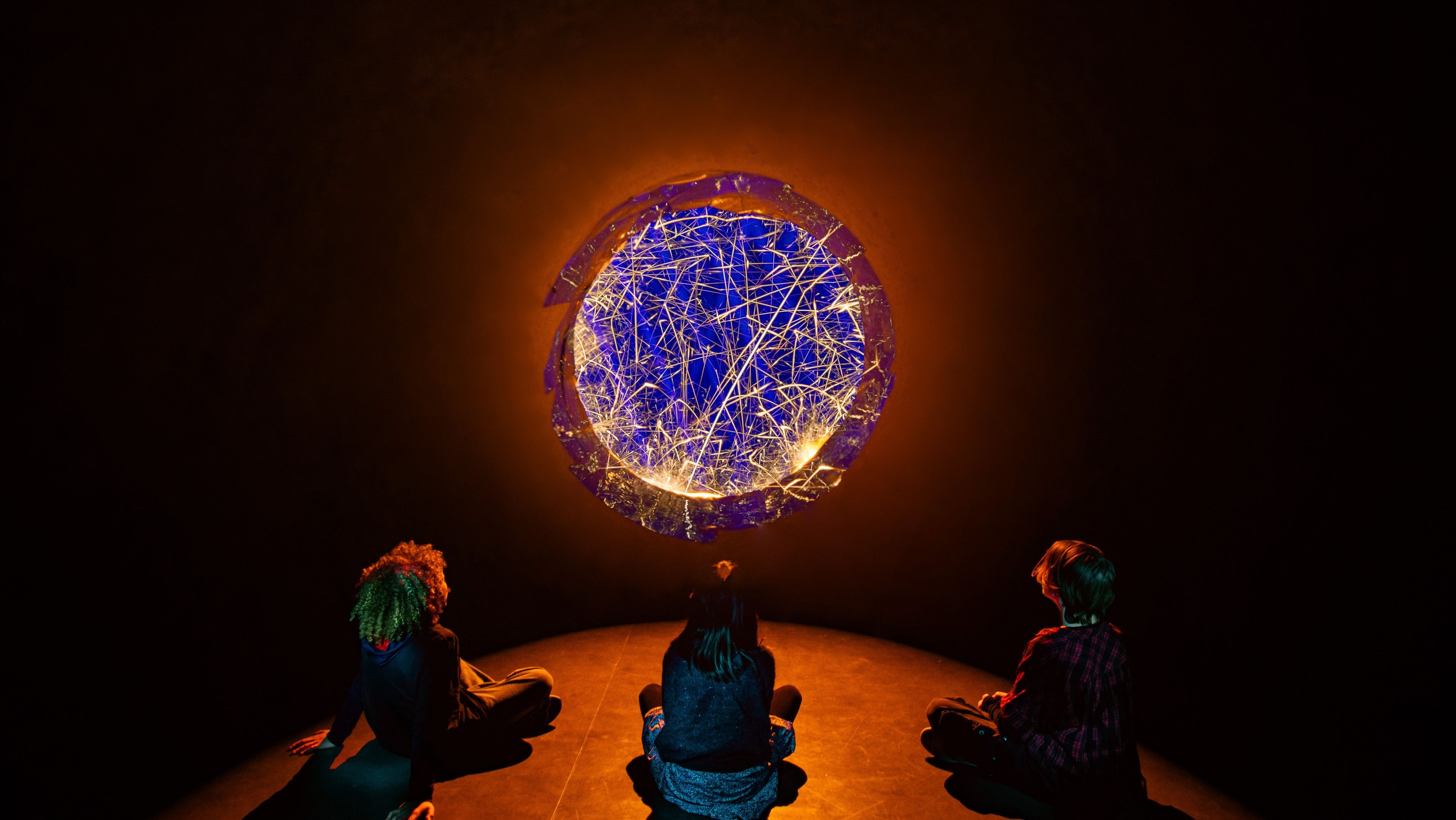 Talk: Drawing with Light, from Science to Artistic Creation