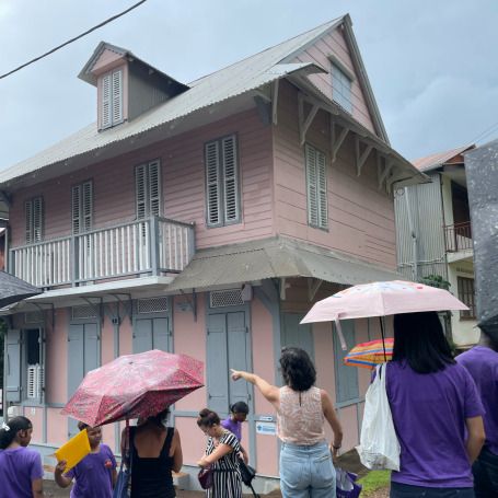 À LA DÉCOUVERTE DE LA VILLE ET DE L’ARCHITECTURE TRADITIONNELLE DE CAYENNE