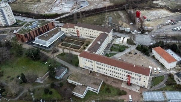 Découvrez les métiers des infrastructures ferroviaires au Campus de formation SNCF RESEAU de PARIS-NANTERRE : Caténaire / Stands Télécom
