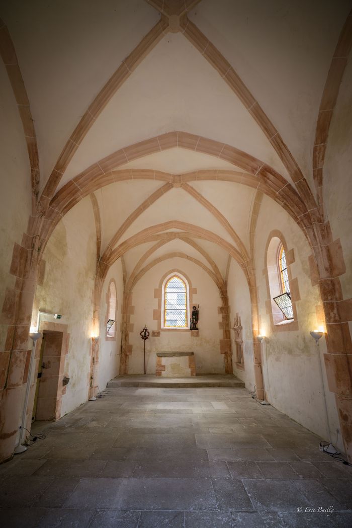 Présentation de l'élégante chapelle Saint-Roch du Beugnon