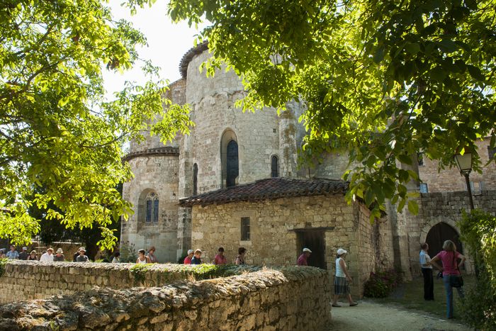 Laissez-vous conter l’histoire de Montaut-les-Créneaux par un guide du Pays d’art et d’histoire