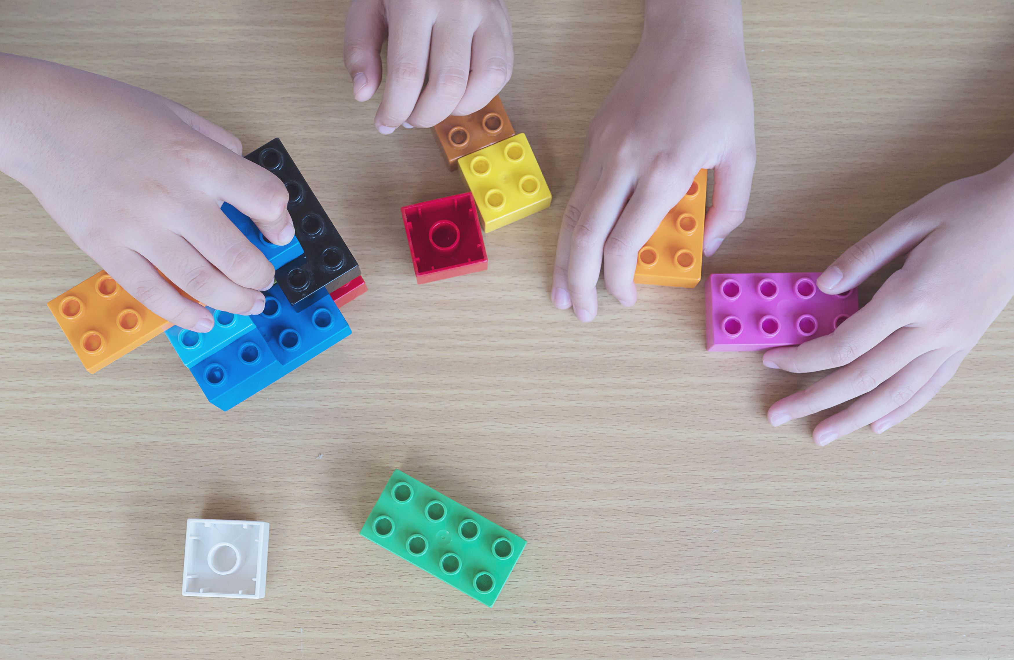 Collecte : jeux habitat et construction