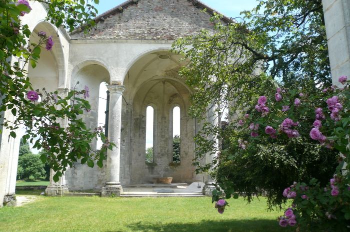 Visite commentée du parc de l'Abbaye de Septfontaines & animation autour de l'élaboration d'une eau florale