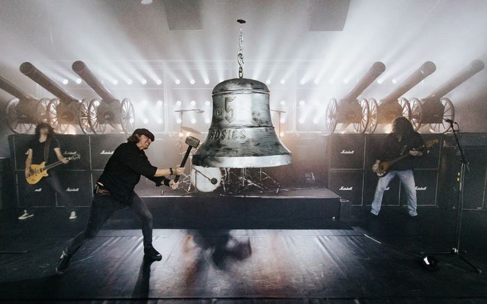 Visuel du concert : The 5 Rosies : Tribute to AC/DC à La Cigale