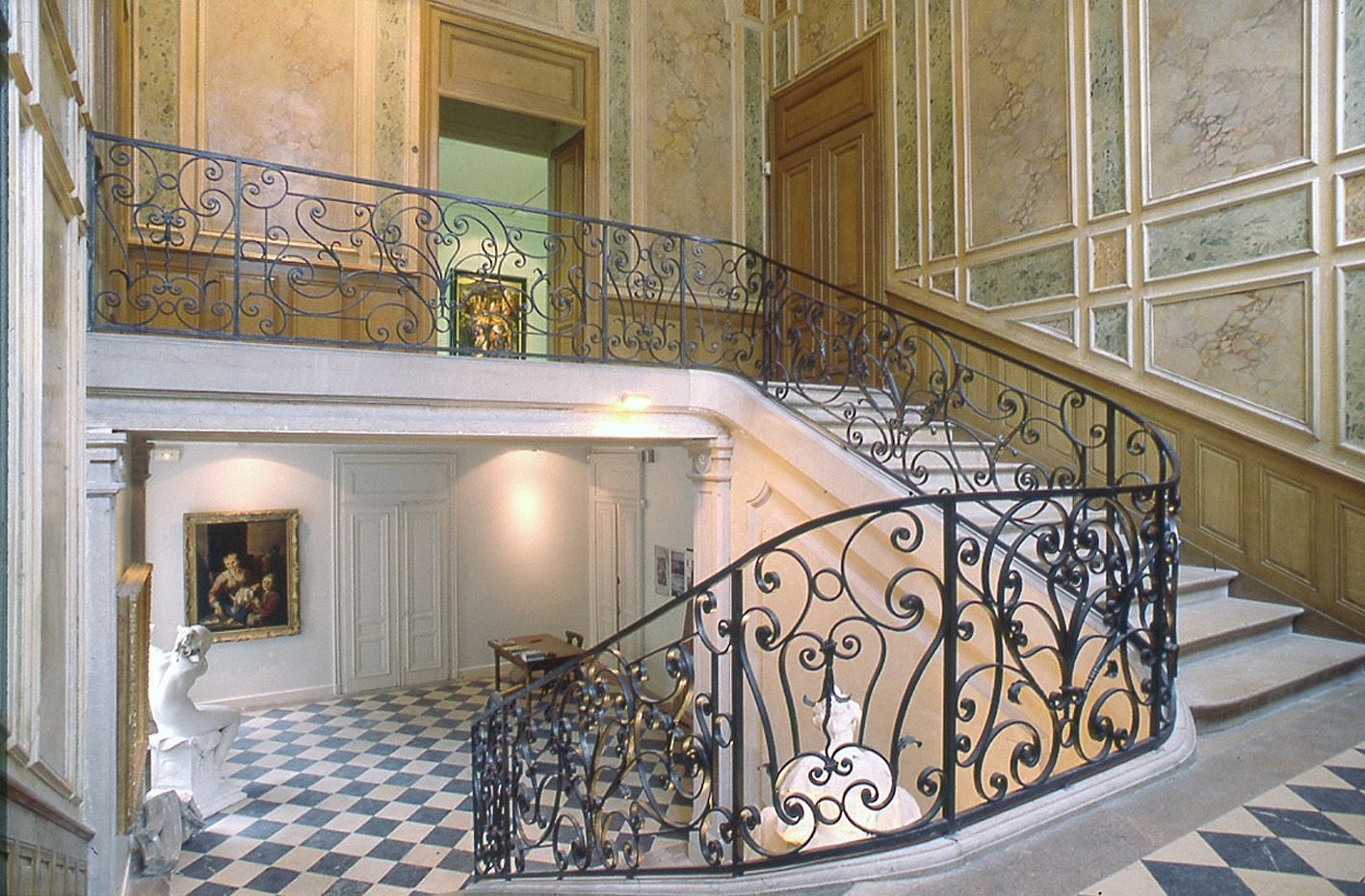 Musée d’Art Hôtel Sarret de Grozon