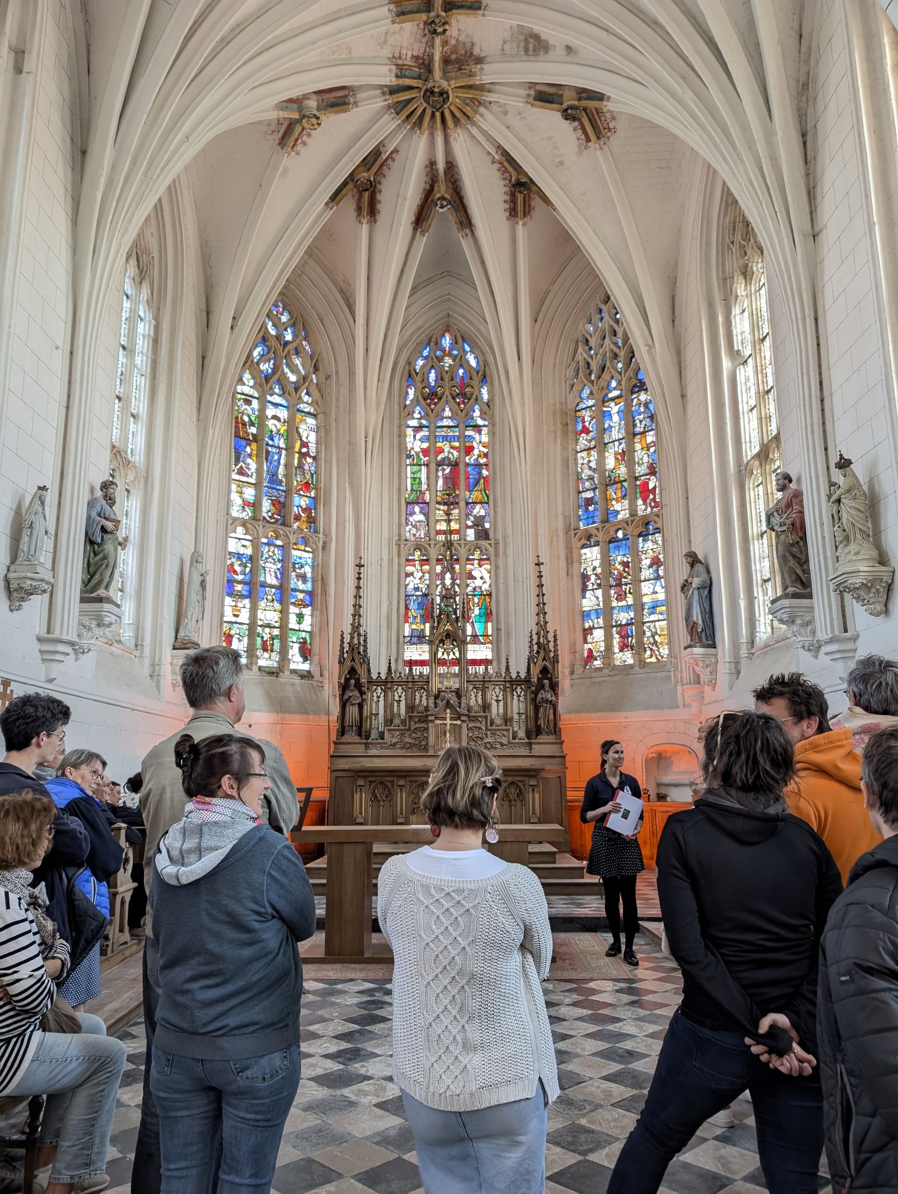 Visite-flash : L'église de Villers-sur-Authie et ses vitraux