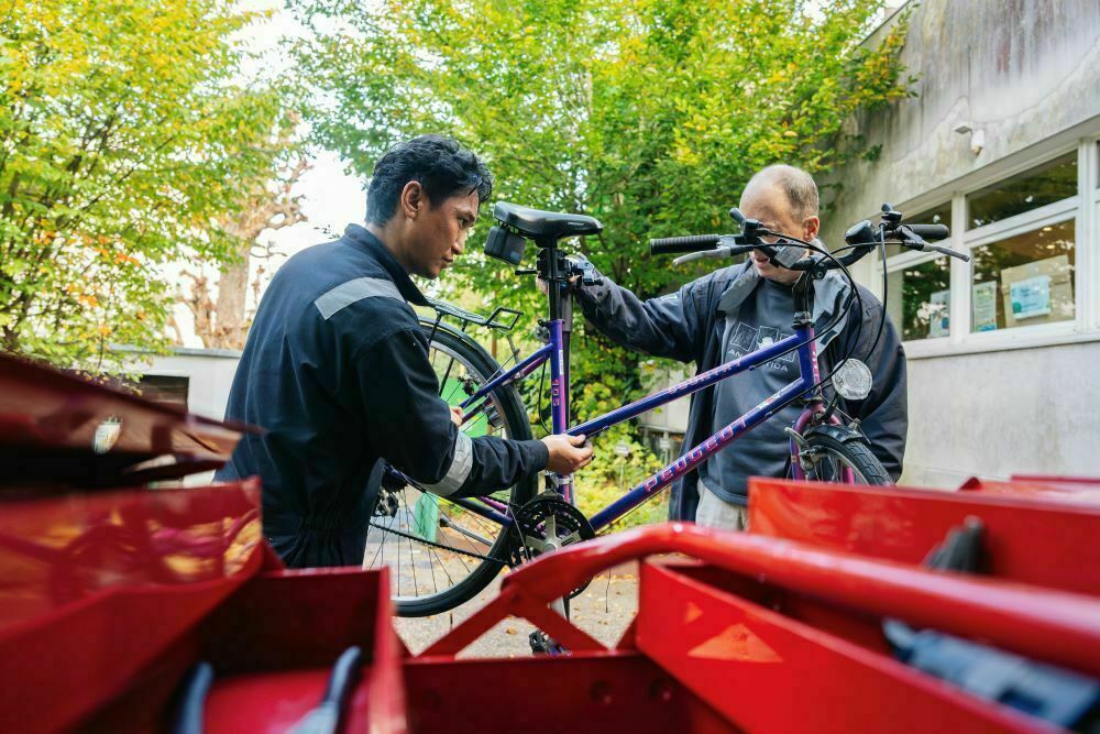 Atelier vélo : apprentissage à l'auto-réparation et sécurité routière vue du guidon
