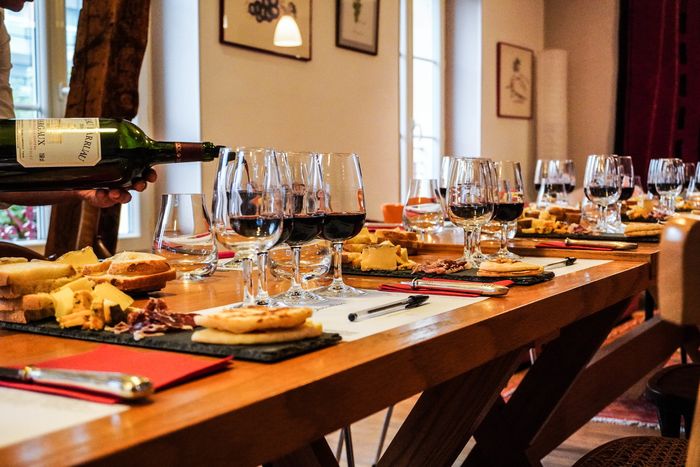 Dégustation de vin à la Maison du Vin