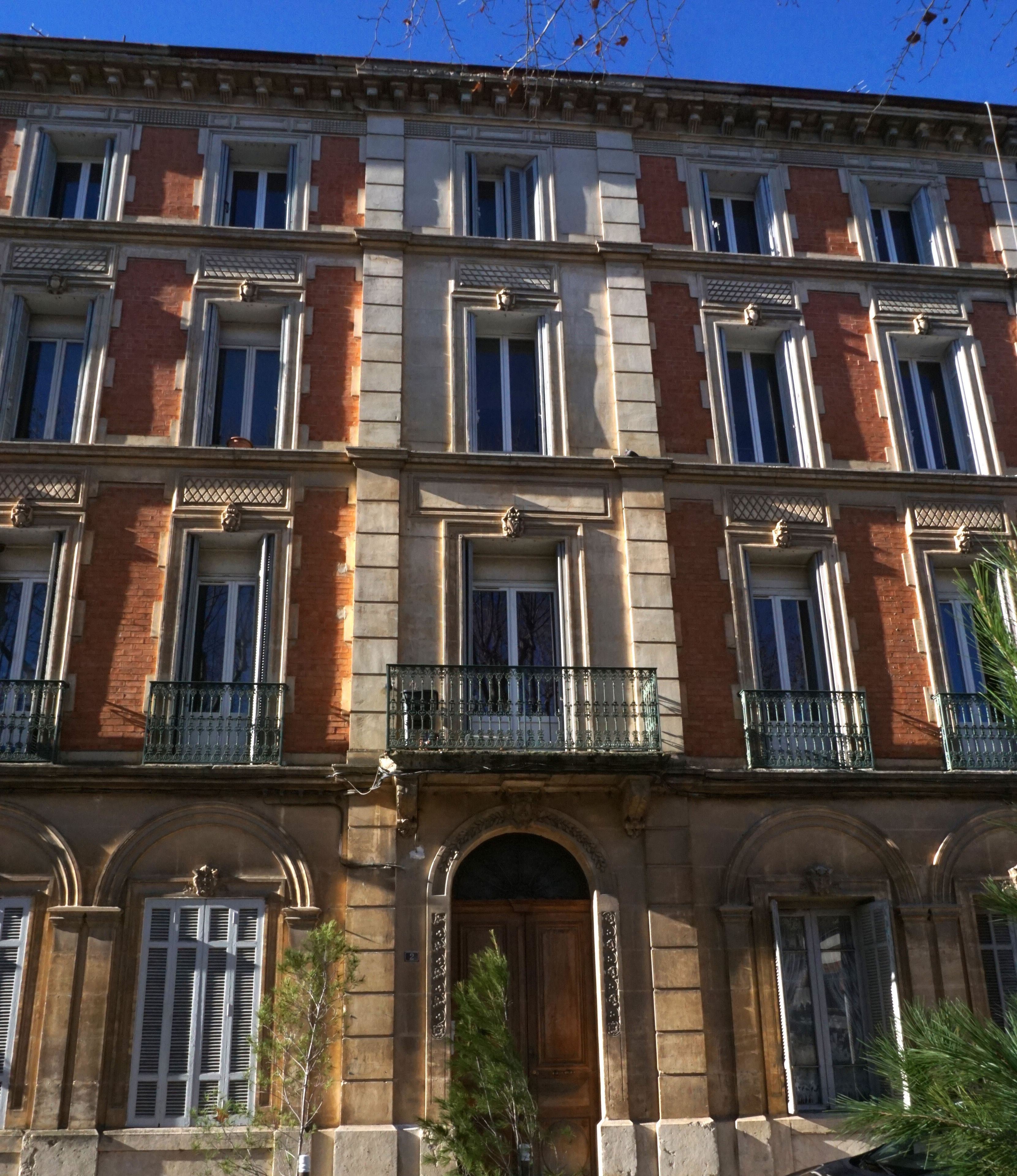 Les façades de haut en bas : bien comprendre l’architecture pour bien la réhabiliter