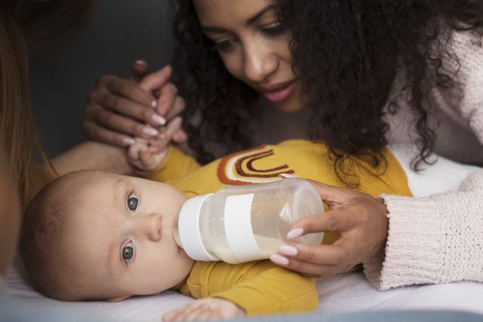 Comment limiter l'exposition de bébé aux polluants du quotidien ? Cet atelier apportera des conseils pratiques et des gestes simples pour créer un environnement sain à la maison,