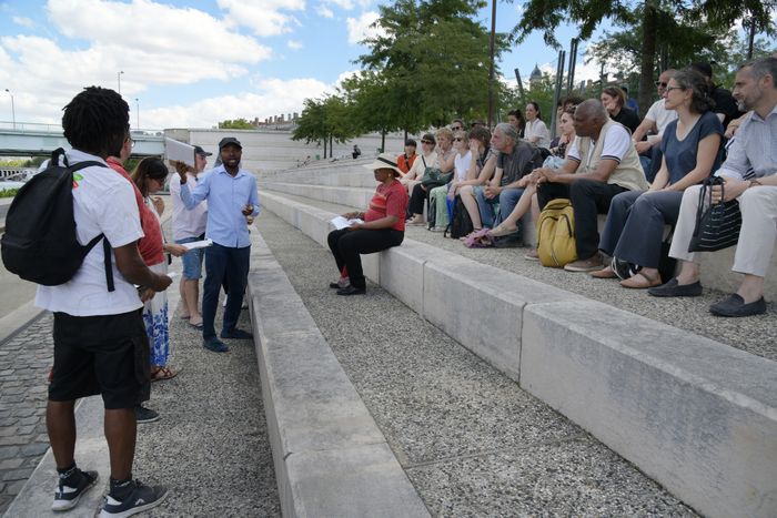 Balade urbaine le long des quais du Rhône sur le thème de la santé et précarité à Lyon, hier et aujourd'hui