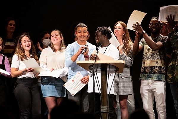 Performance d’éloquence de Place aux Jeunes