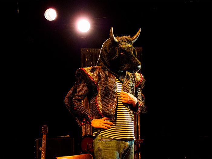 Parler pointu (théâtre)
