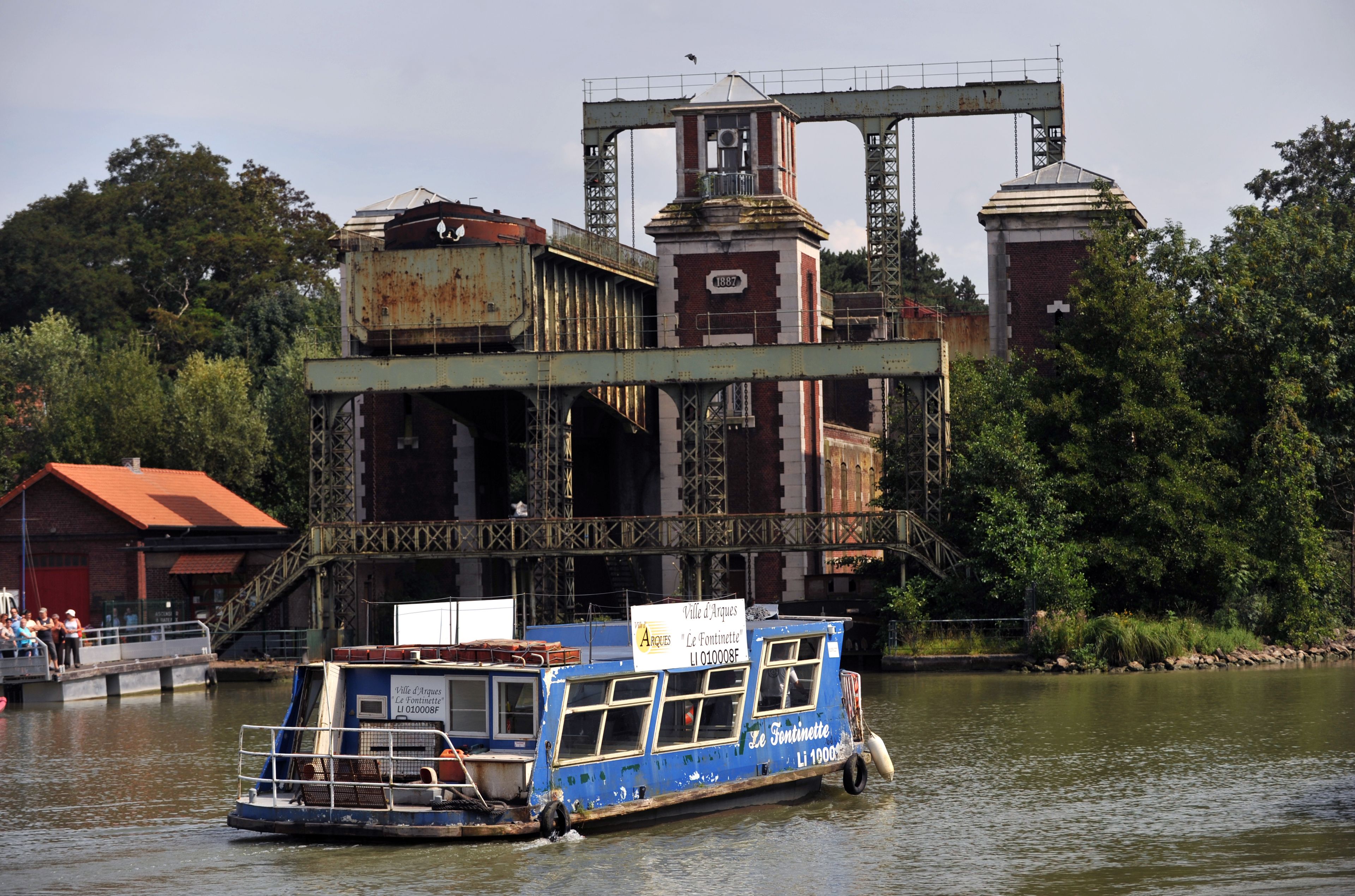 Location-dot Arques, visites guidées en bateau : les fontinettes et le monde fluvial
