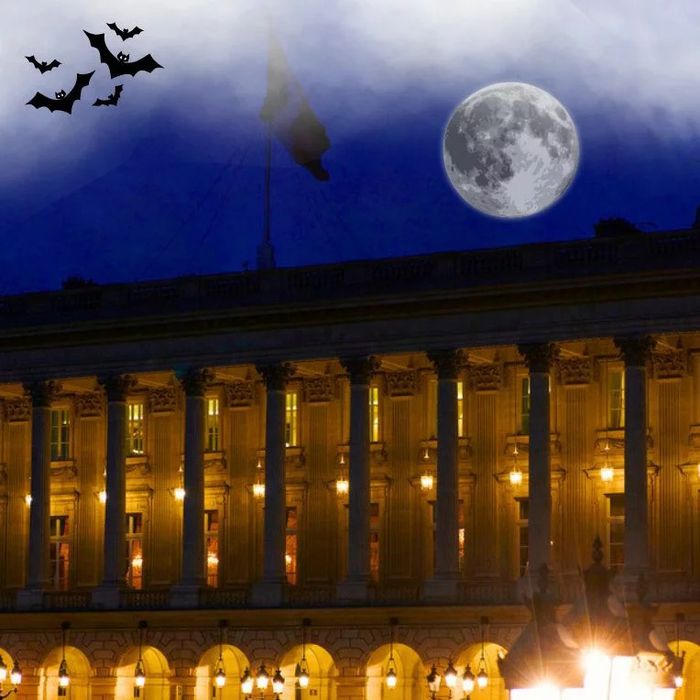 Pour Halloween, les revenants reprennent possession de l'Hôtel de la Marine. Serez-vous prêt à percer leur mystère ?
