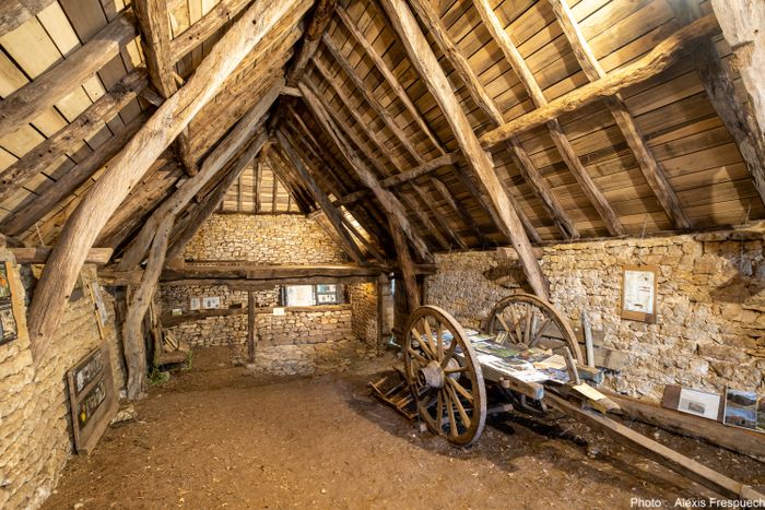 Visite libre d'une grange-étable restaurée du XVe siècle
