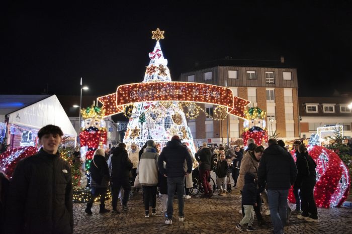Venez éveiller vos papilles, remplir votre hotte de cadeaux uniques, et surtout, vous imprégner de l’atmosphère magique de Noël.