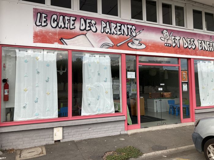 Fermeture définitive du café des Parents et des Enfants