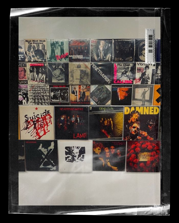 Exposition "Merry F***** Christmas"