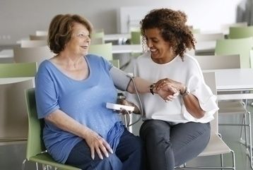 Seniors, prendre soin de sa santé | Permanences Info - santé
