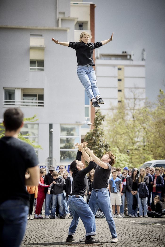 Champ libre aux artistes du cirque