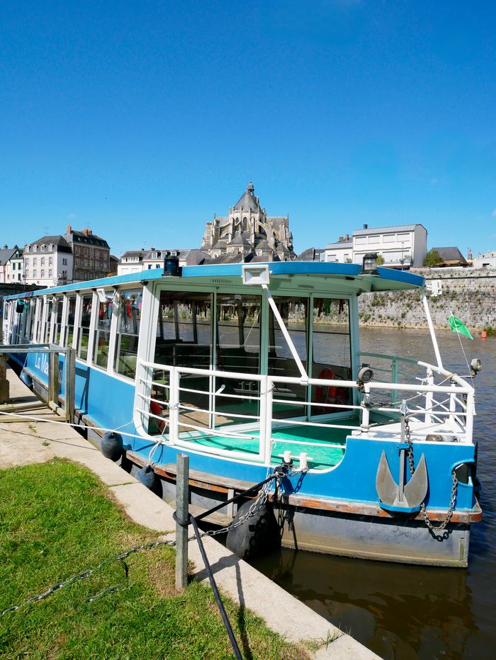 Croisière promenade commentée sur la Mayenne