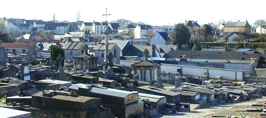 Visite guidée : laissez-vous conter le cimetière monumental.