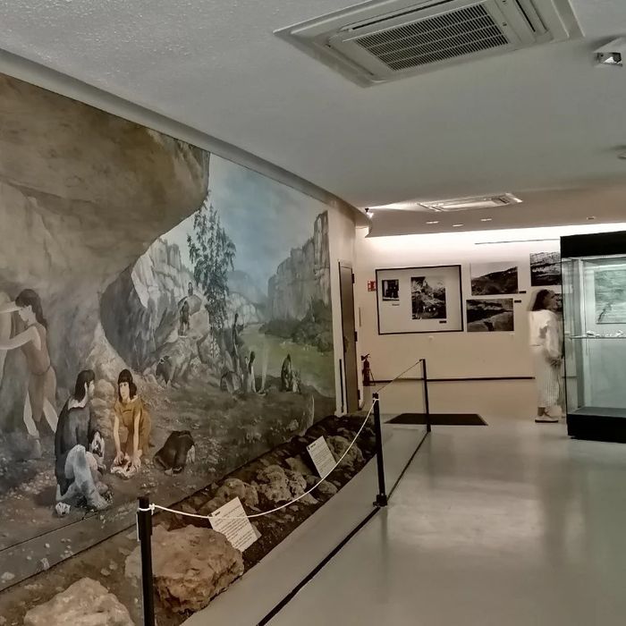 Abri du Cap-Blanc, Retour à la source, l'exposition permanente