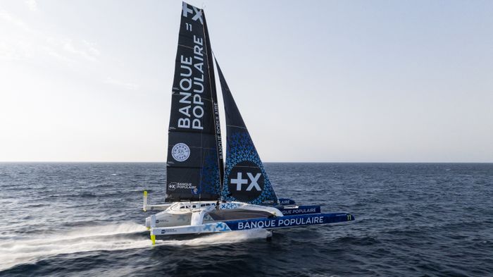 Découvrez le maxi trimaran Banque Populaire en escale à Bordeaux !