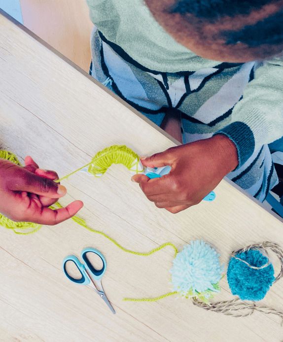 Tricot et pompons