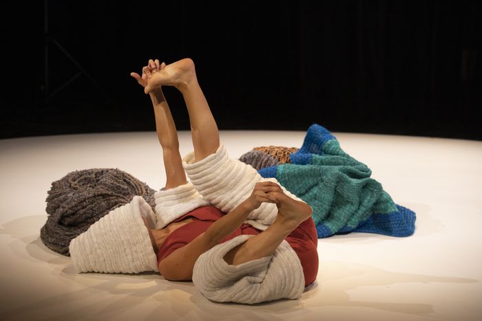 Spectacle de théâtre et jeux tactiles très jeune public : Touche, aire de jeu(x)