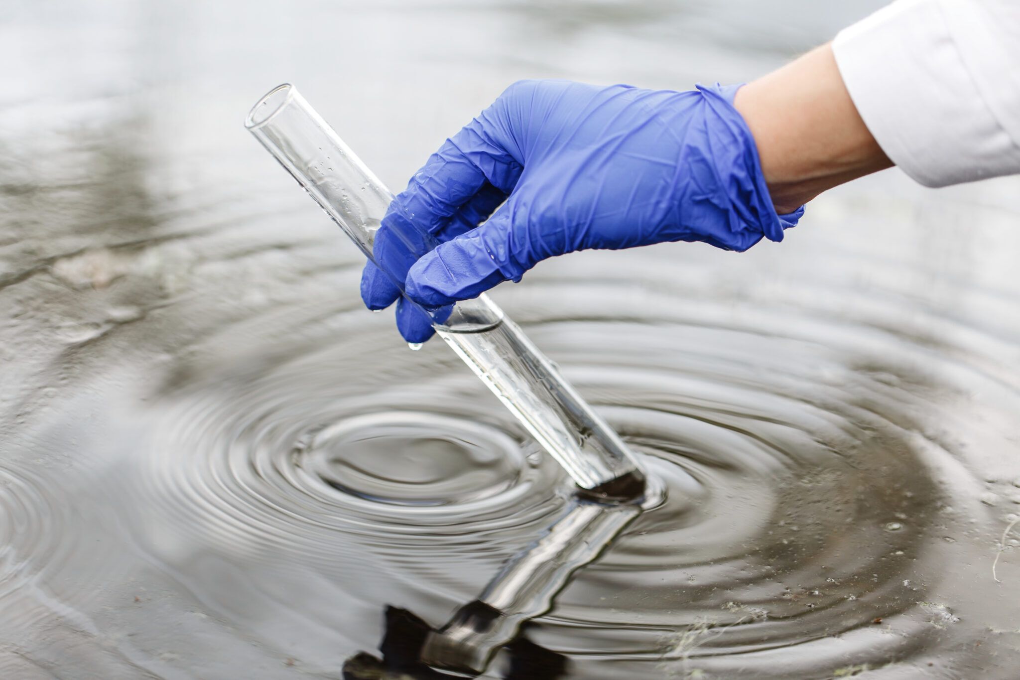 Association La Goutte d'eau : projet science et société "PFAS dans l’eau du robinet " animé par un sociologue universitaire