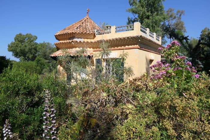 From the art of the garden to the factory of knowledge: a hundred years of evolution at Bastidon