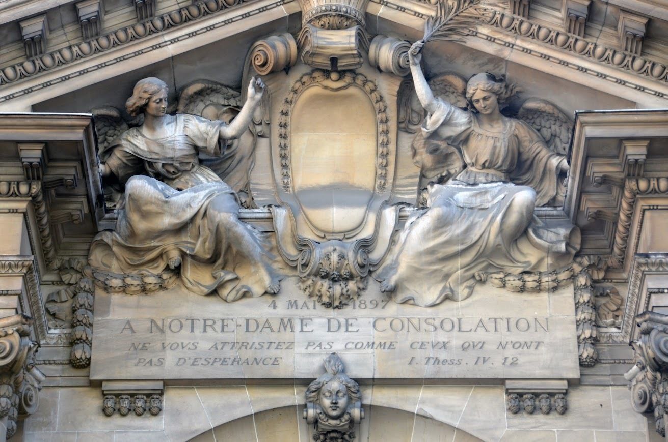 Le mémorial de l'incendie du Bazar de la Charité