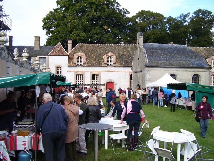 Marché gourmand et artisanat d'art au Château du Mesnil Voysin à Bouray sur Juine