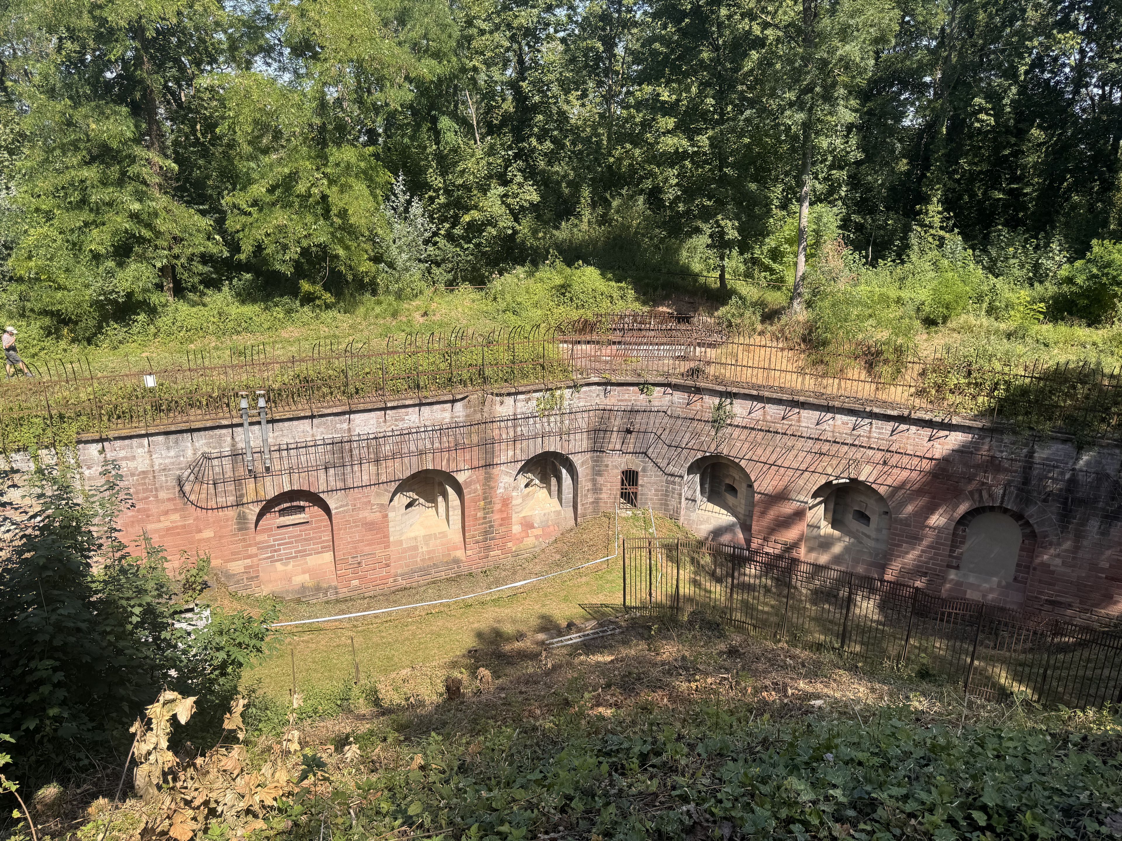 À la découverte des fortifications méconnues autour du fort
