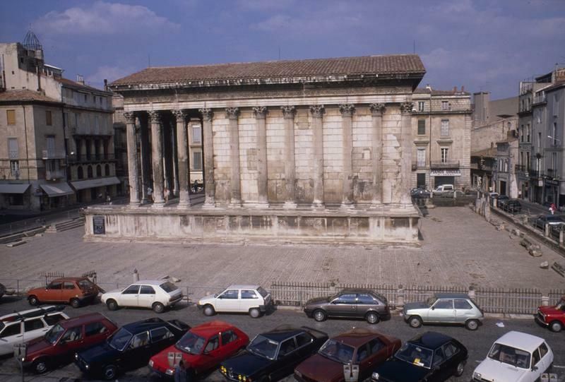 Maison Carrée