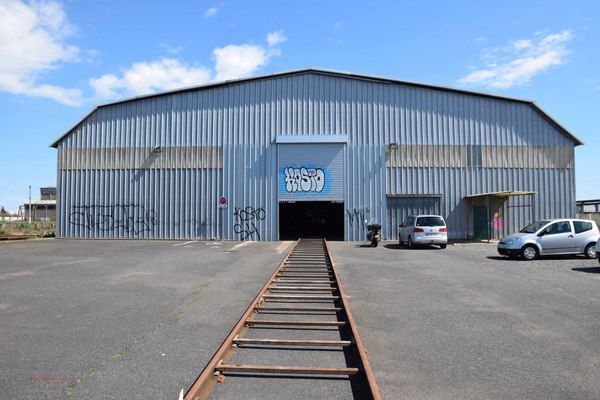 Hangar à avion - ex magasins généraux SNCF -