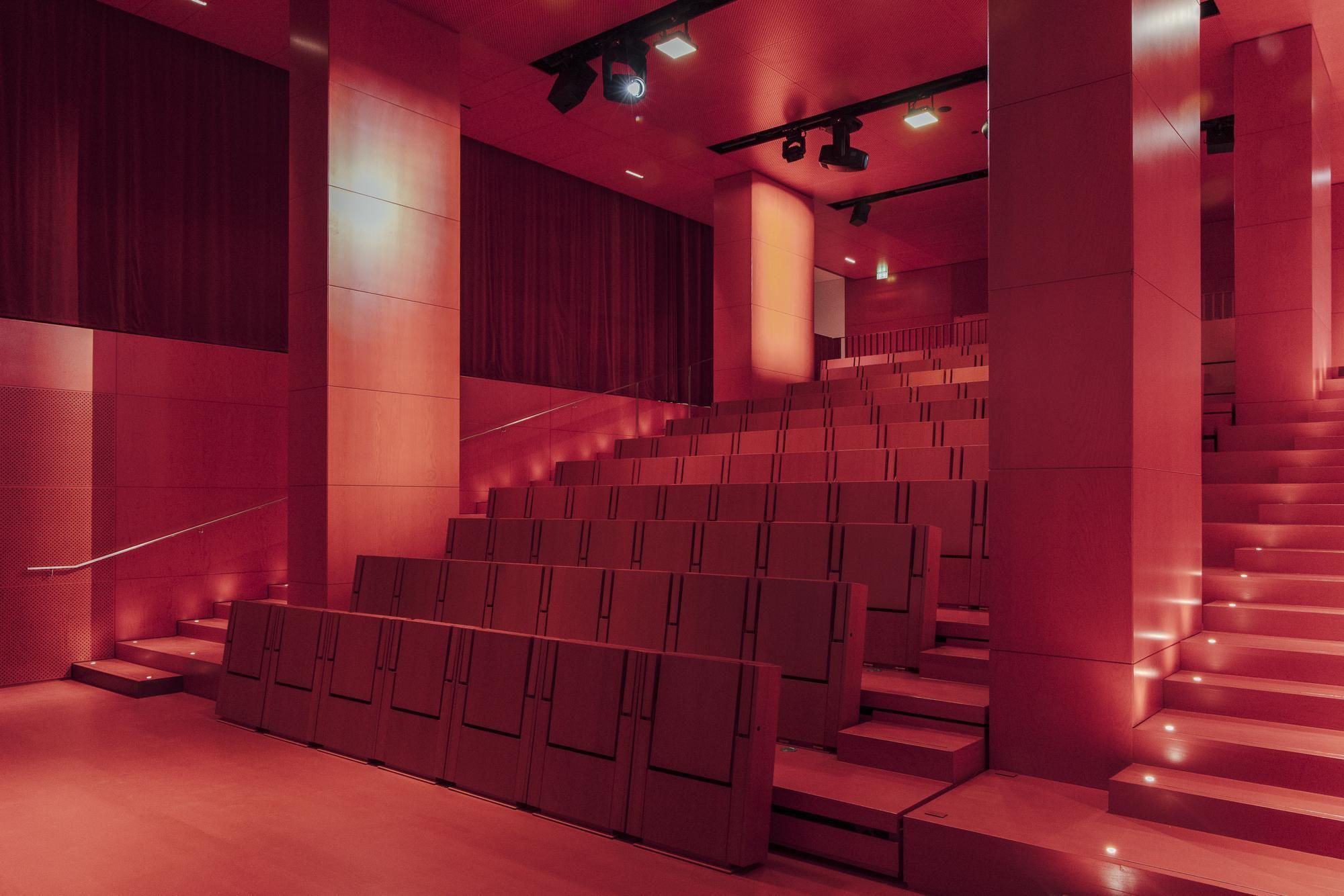 Fondation Cartier pour l'art contemporain (Studio Marie-Claude Beaud)