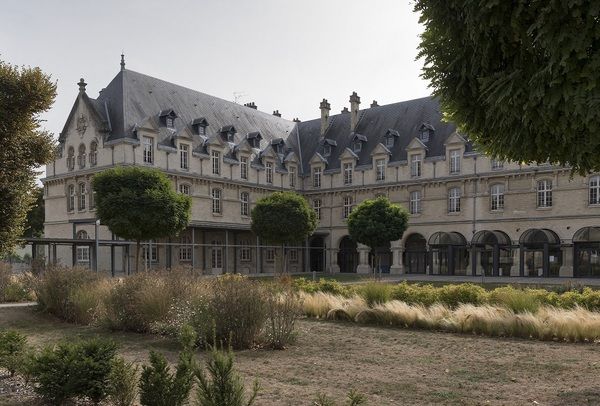 Hôtel de Région (ancien grand séminaire)