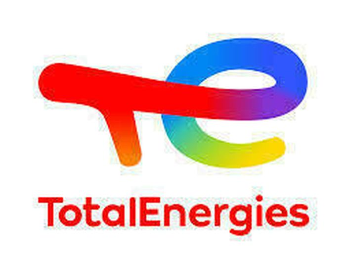 Stand de TotalEnergies présentant l'entreprise, ses activités et ses métiers