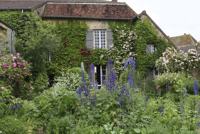 Der Garten des Brunnens, auch als Garten der 1.001 Blumen bekannt, ist voller Pflanzen, von denen einige Sie vielleicht noch nie zuvor gesehen haben.