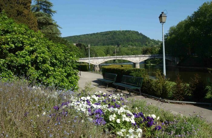 Anlässlich der Rendez-vous aux jardins bietet die Stadt Besançon Besuche des Gartens der Sinne, Avenue de l'Helvétie.