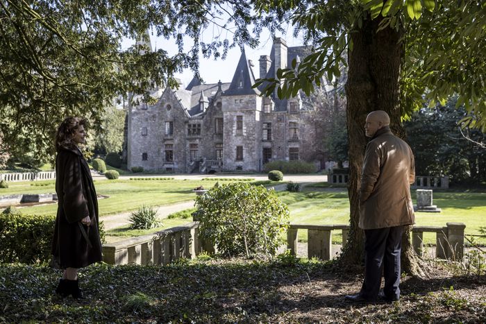 Entdecken Sie den Park, eine wunderschöne Kulisse für Gilles Legardiniers Film: "Völlig verbrannt!" Gedreht mit den Stars John Malkovich, Fanny Ardant, Emilie Dequenne und Philippe Bas.