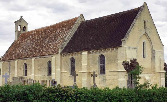 Visite commentée de la chapelle, son histoire et celle de sa rénovation. Durée 1H30 Vente sur place d'un fascicule au profit des travaux 2024