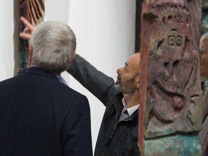 Un regard porté sur l'exposition "Itinéraires singuliers" et l'acte de création en question