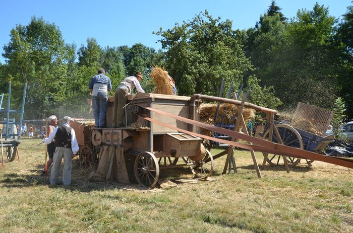 Faire revivre les travaux des champs et la vie à la campagne dans les années 1900