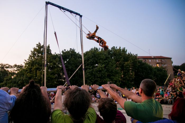 Cirque aérien et musique live