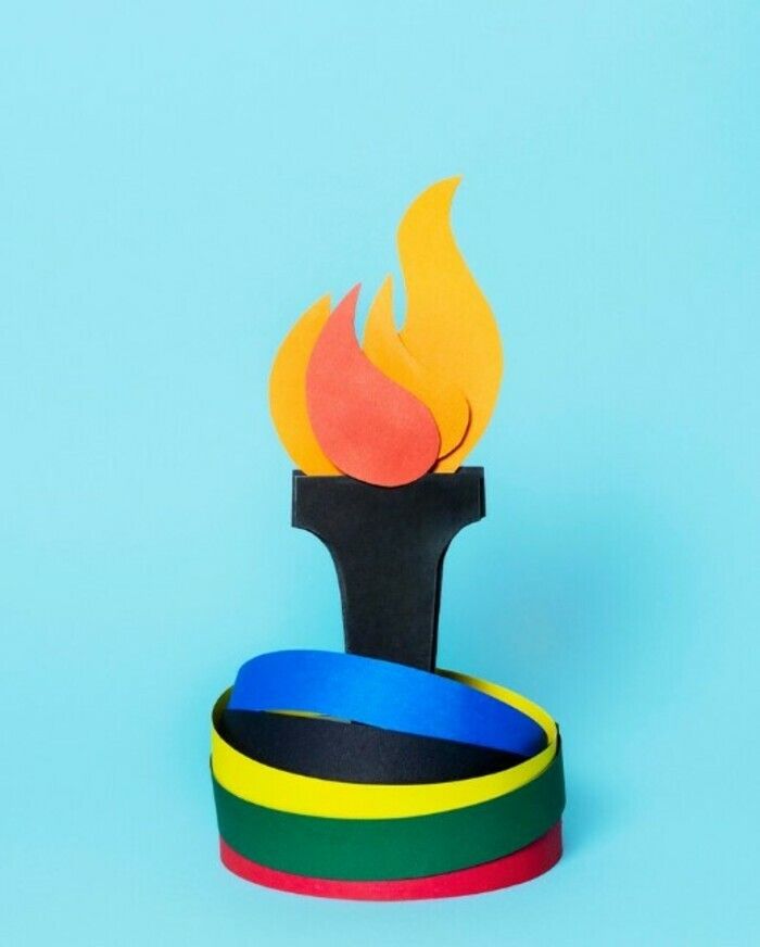 La flamme olympique est mise à l'honneur dans cet atelier bricolage.